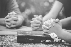 Oración por un viaje seguro (4 ejemplos) Catholics-Bible-37-1