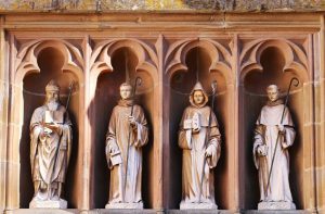 figurengruppe-1785543_1280-1-1024×672-3